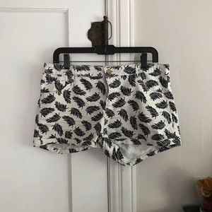 Leaf shorts